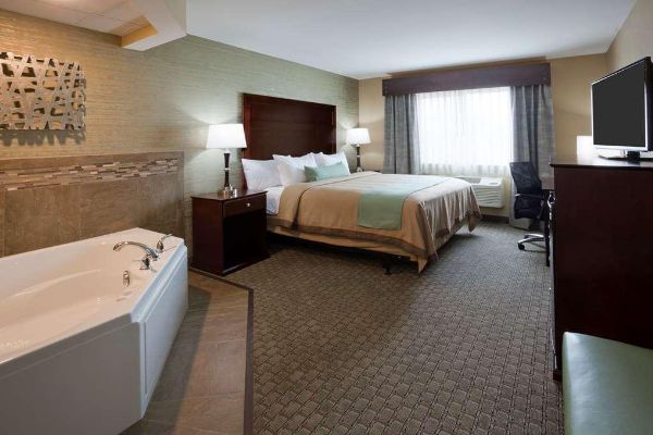 Grandstay HotelSuites Morris